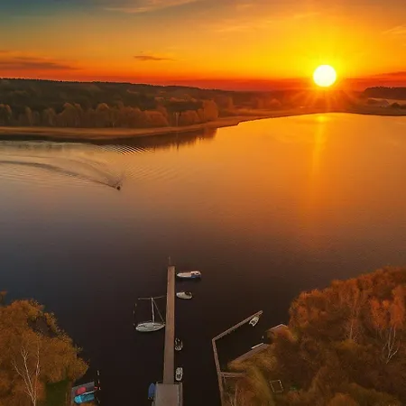 Dat-fischerhuus-die-zeesenstube-zwischen-ostsee-und-bodden-direkt-am-hafen * Pruchten